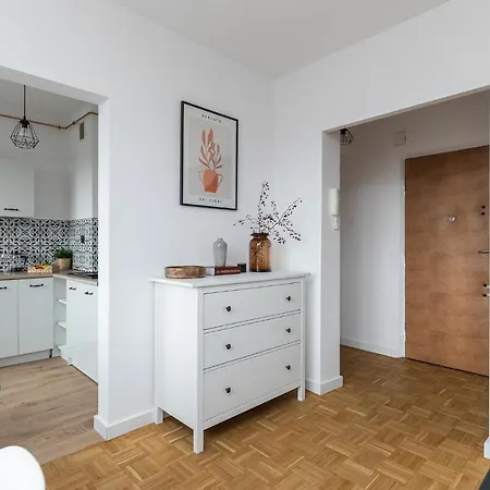 Superapart Korsykanska 1